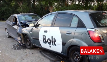 Qaxda Balakən sakinləri yol qəzasında xəsarət alıb - Foto