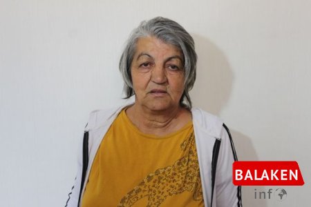 Tez varlanmaq məqsədilə həyətini narkotik plantasiyasına çevirən qadın tutuldu - FOTO/VİDEO