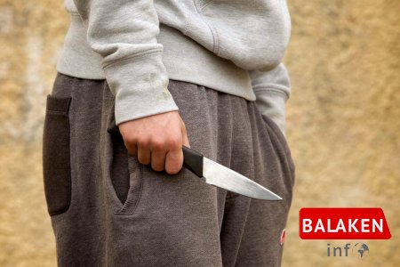 Balakəndə 58 yaşlı kişi arvadını bıçaqlayıb