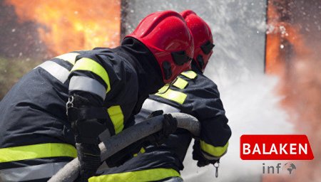 Balakəndə beşotaqlı ev yanıb